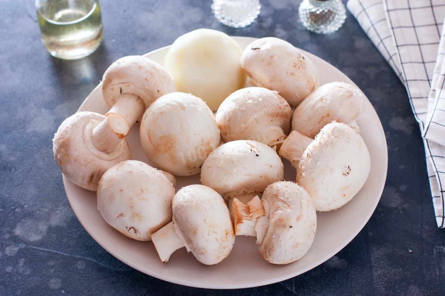 Шаг 4 приготовления Курник классический с курицей и картошкой и блинами