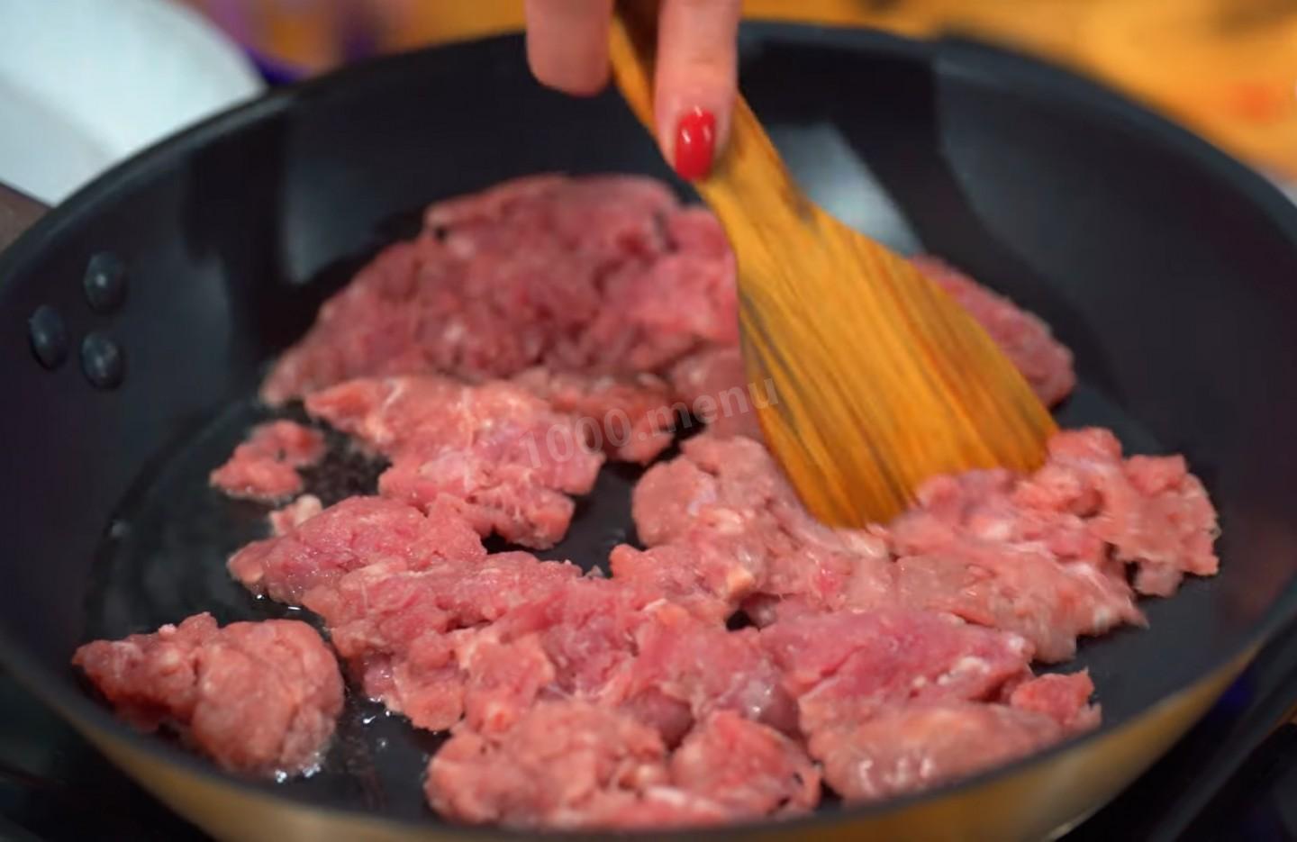 Шаг 18 приготовления Пирожки с капустой мясом в духовке