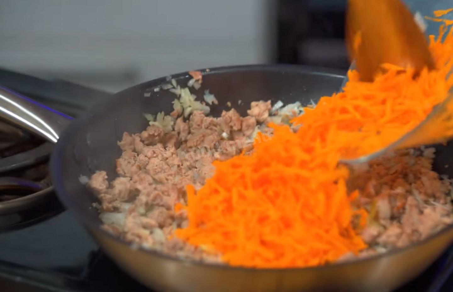 Шаг 22 приготовления Пирожки с капустой мясом в духовке