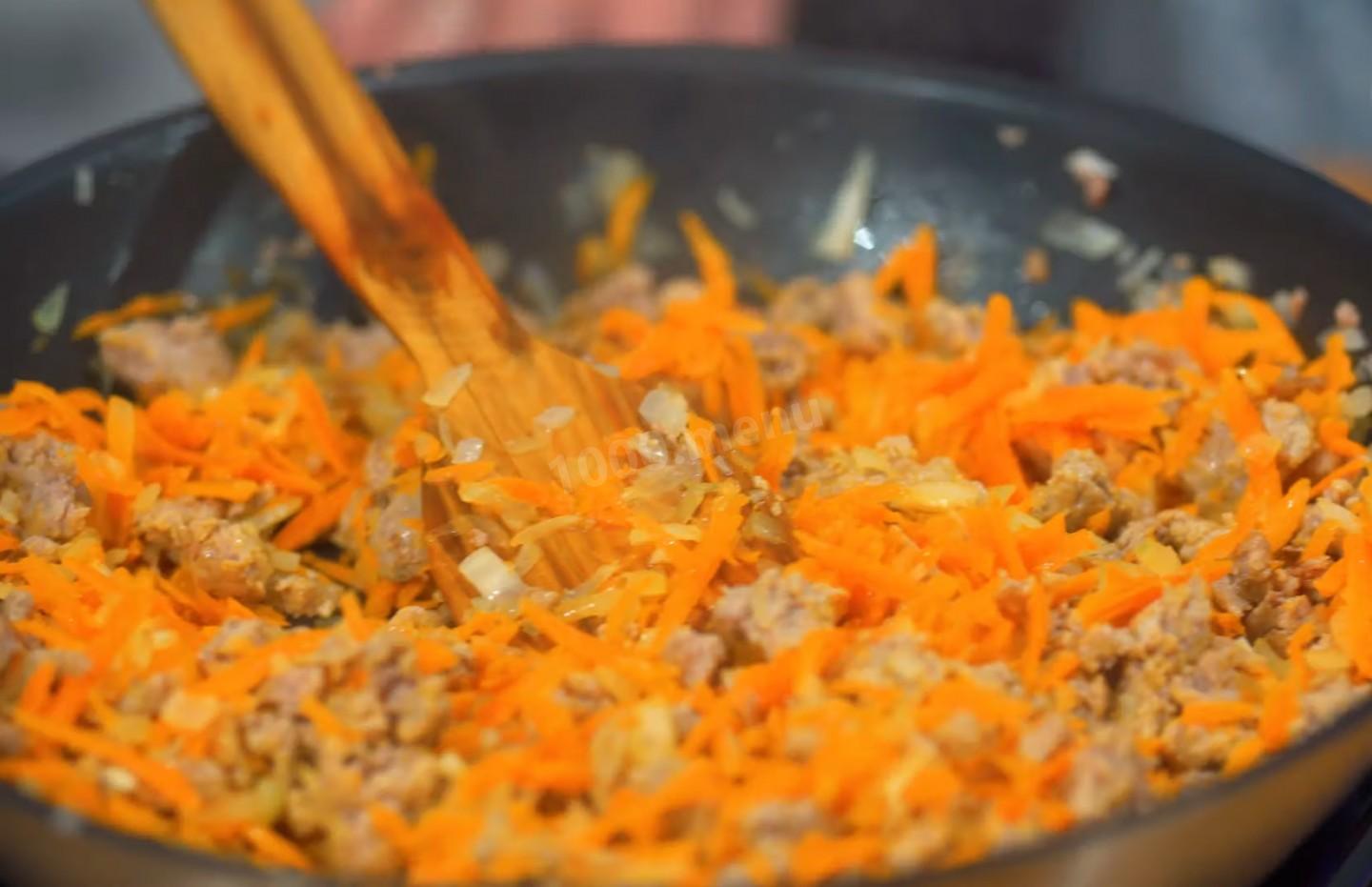 Шаг 23 приготовления Пирожки с капустой мясом в духовке