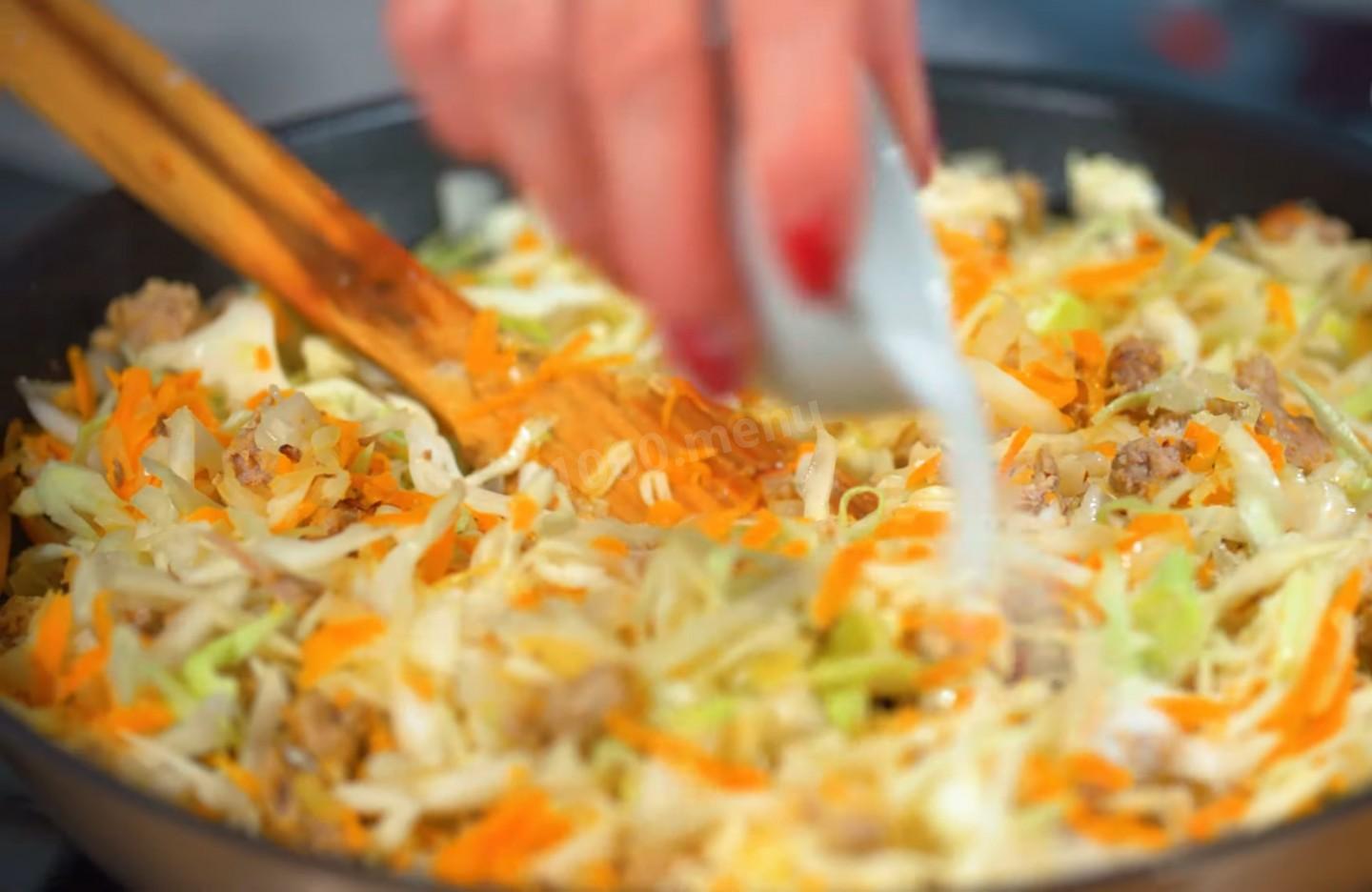 Шаг 26 приготовления Пирожки с капустой мясом в духовке