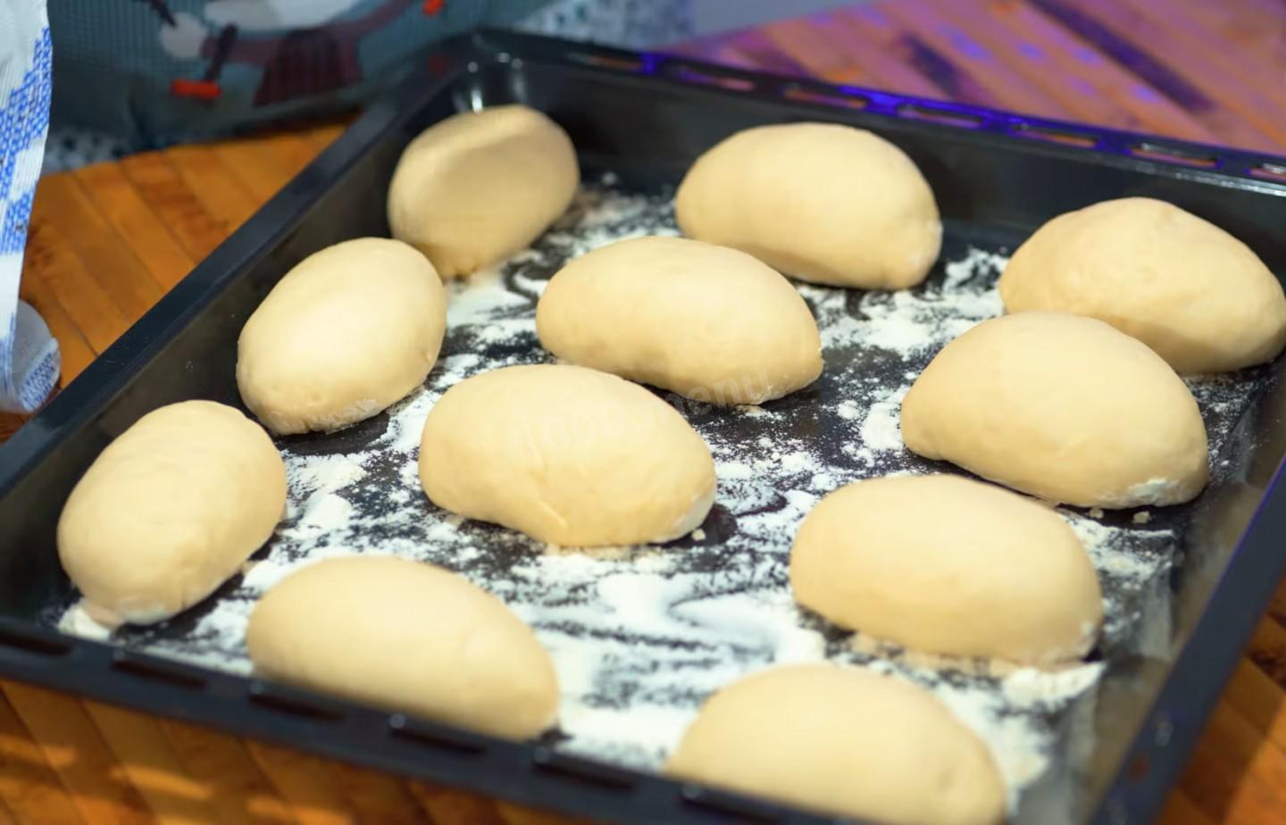 Шаг 34 приготовления Пирожки с капустой мясом в духовке