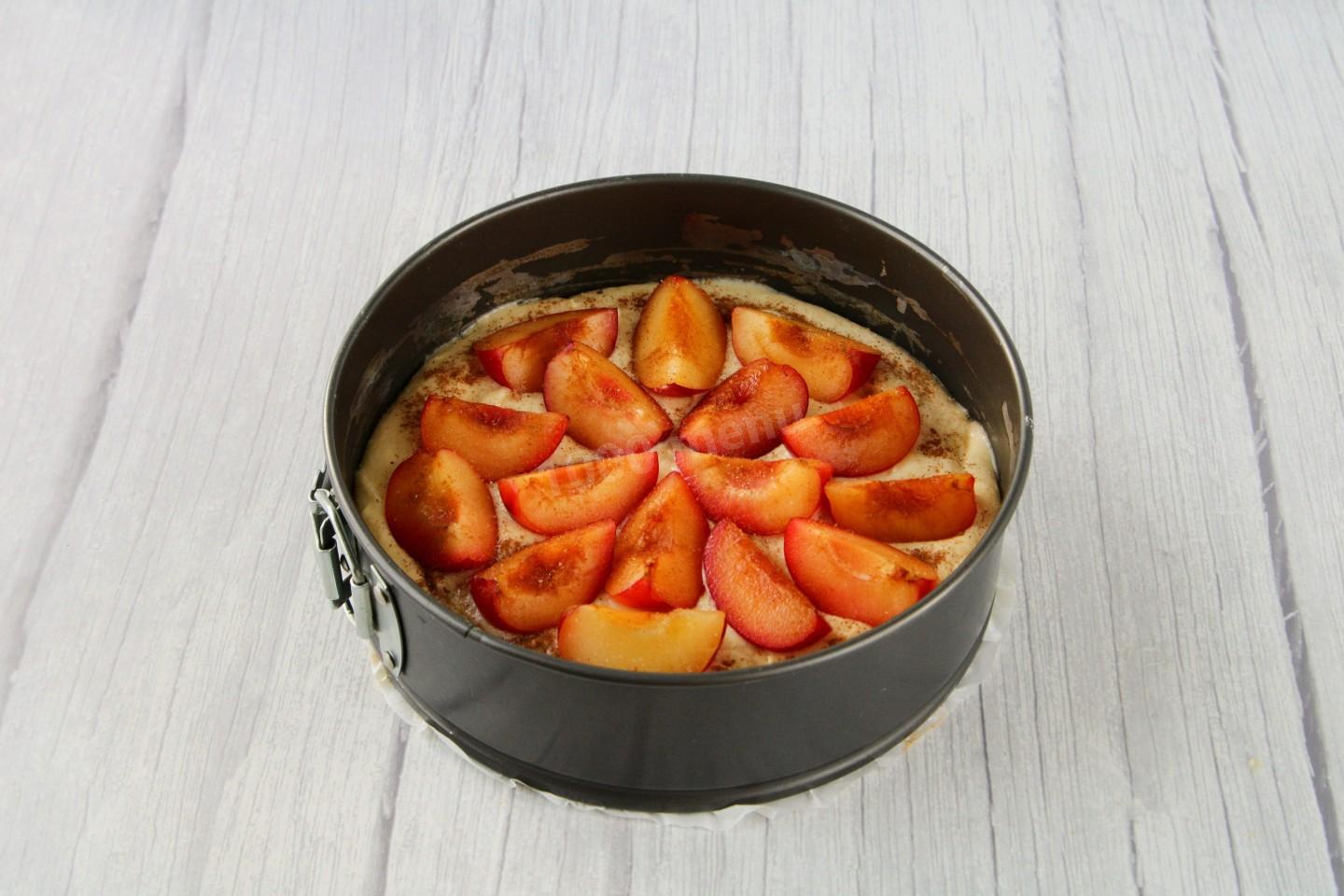 Шаг 10 приготовления Сливовый пирог из Нью йорк таймс