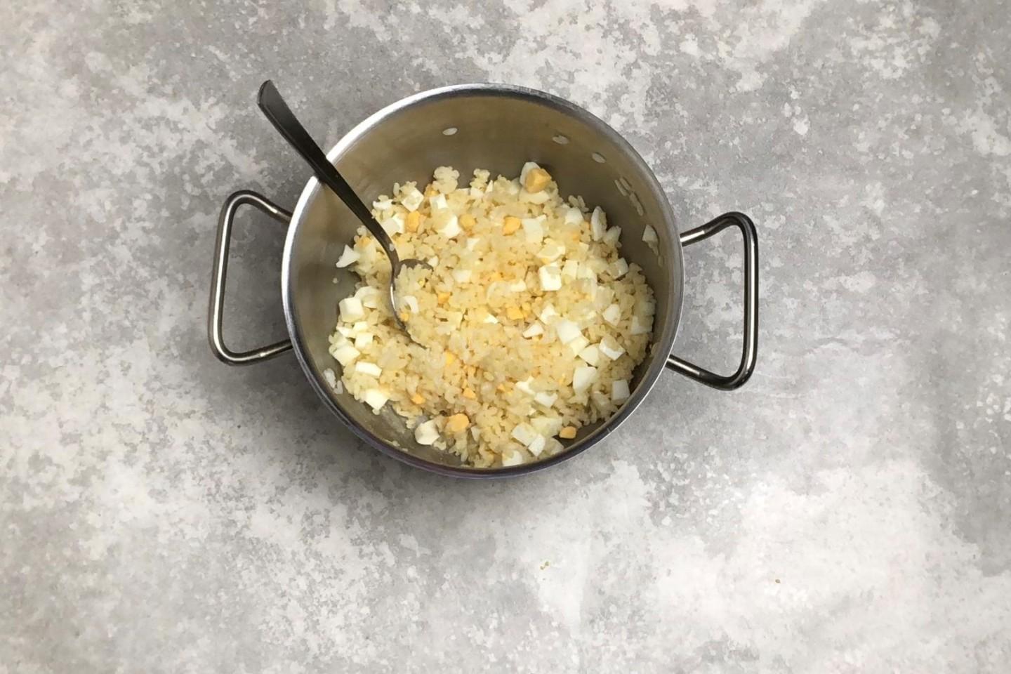Шаг 13 приготовления Пирожки с рисом и яйцом в духовке