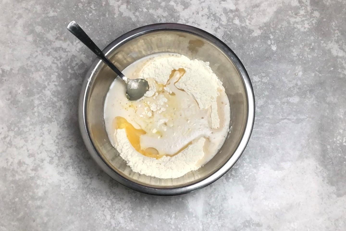 Шаг 7 приготовления Пирожки с рисом и яйцом в духовке
