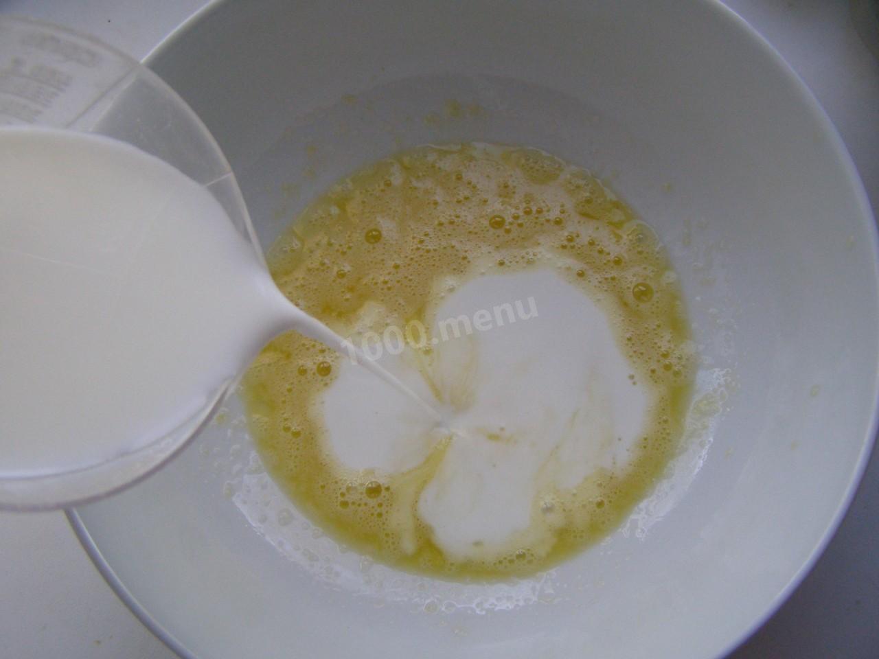 Шаг 2 приготовления Блины на манке на дрожжах