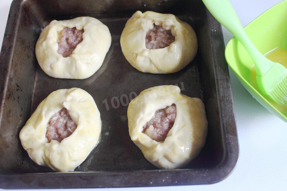 Шаг 8 приготовления Беляши с мясом в духовке