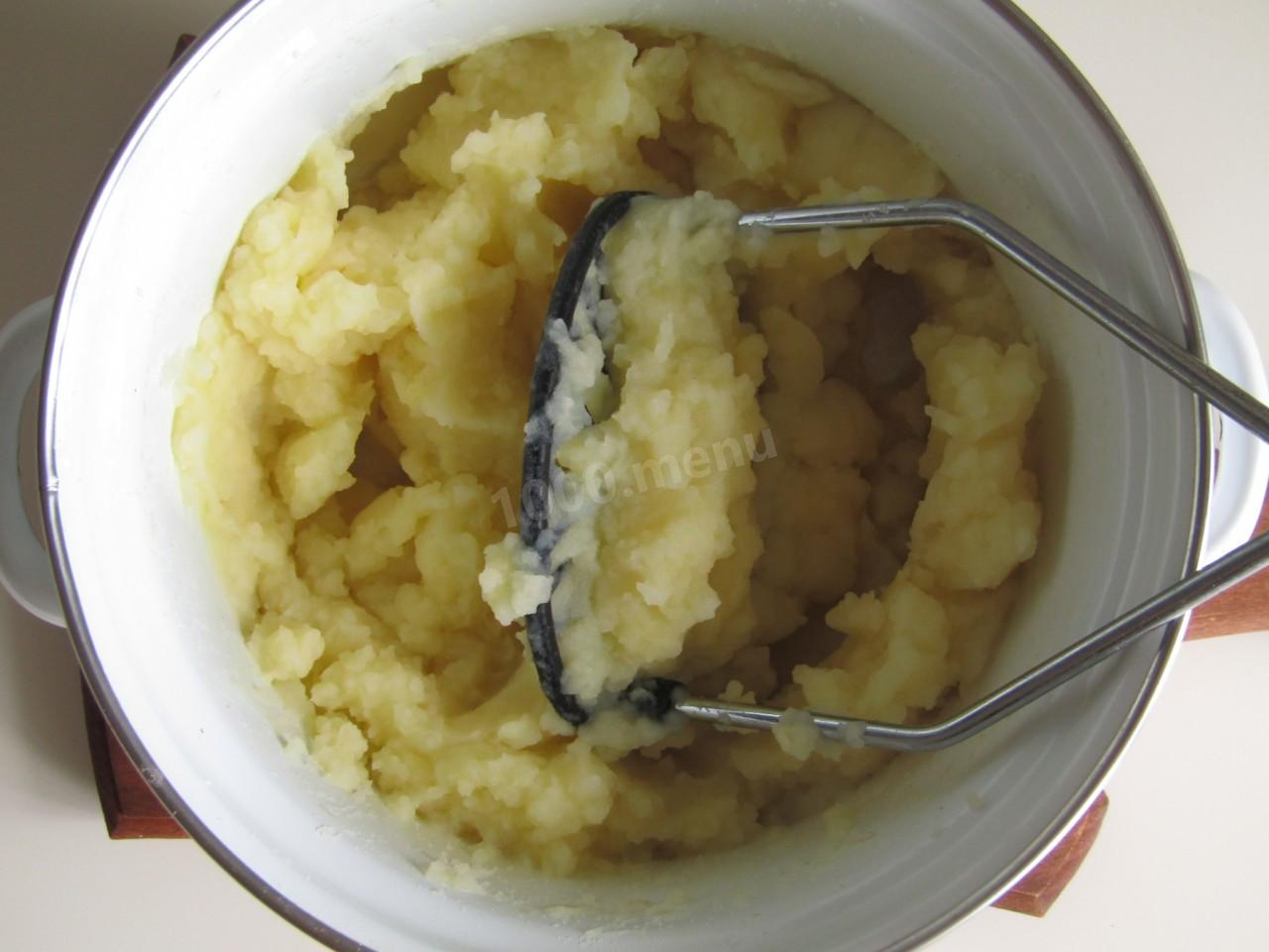 Шаг 8 приготовления Шанежки с картошкой шаньги в духовке