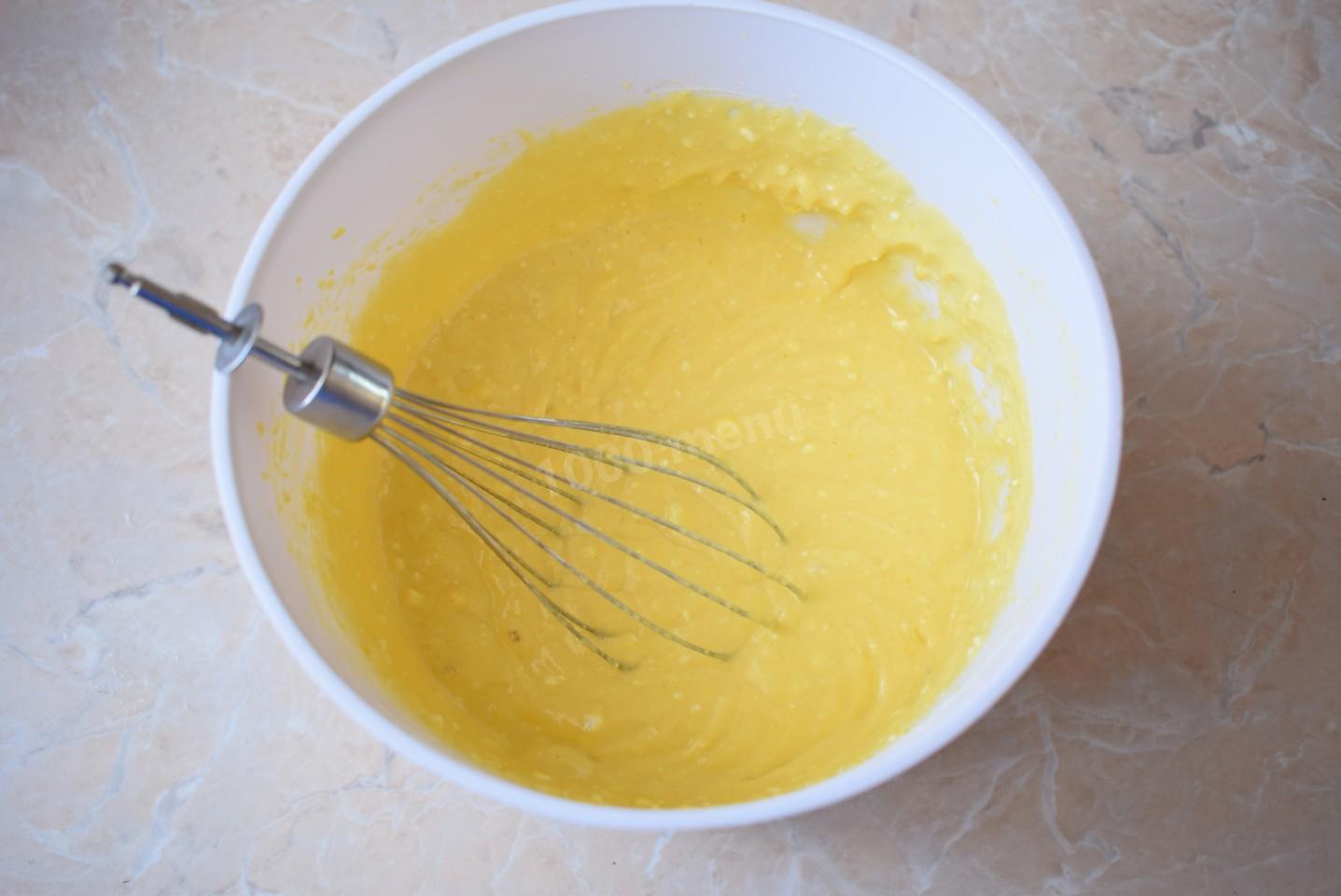 Шаг 6 приготовления Шарлотка творожная с яблоками в духовке
