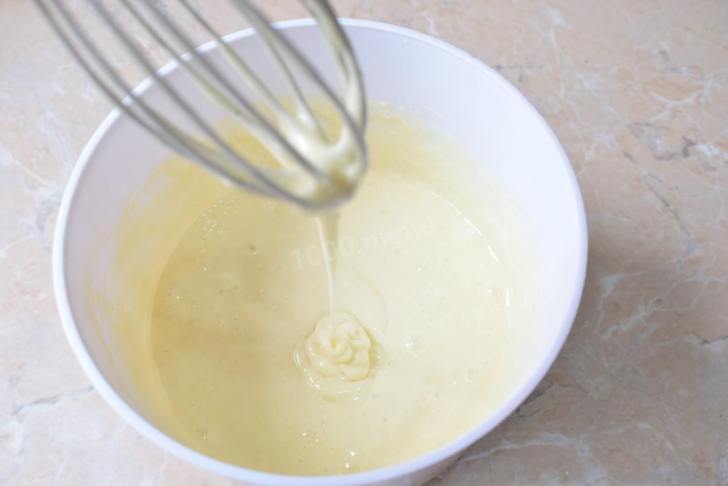 Шаг 4 приготовления Шарлотка в микроволновке с яблоками