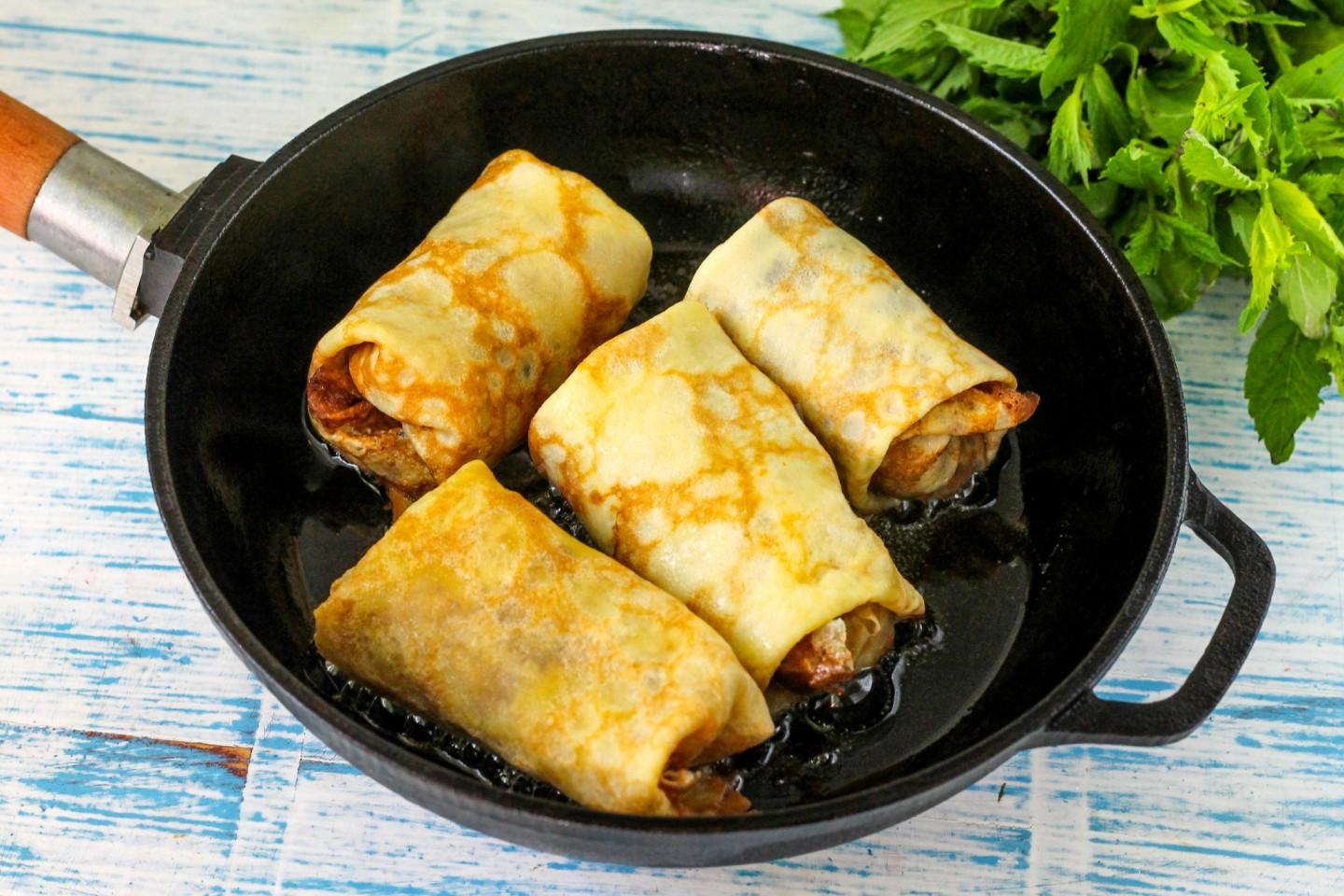 Шаг 13 приготовления Блины с яблоками внутри