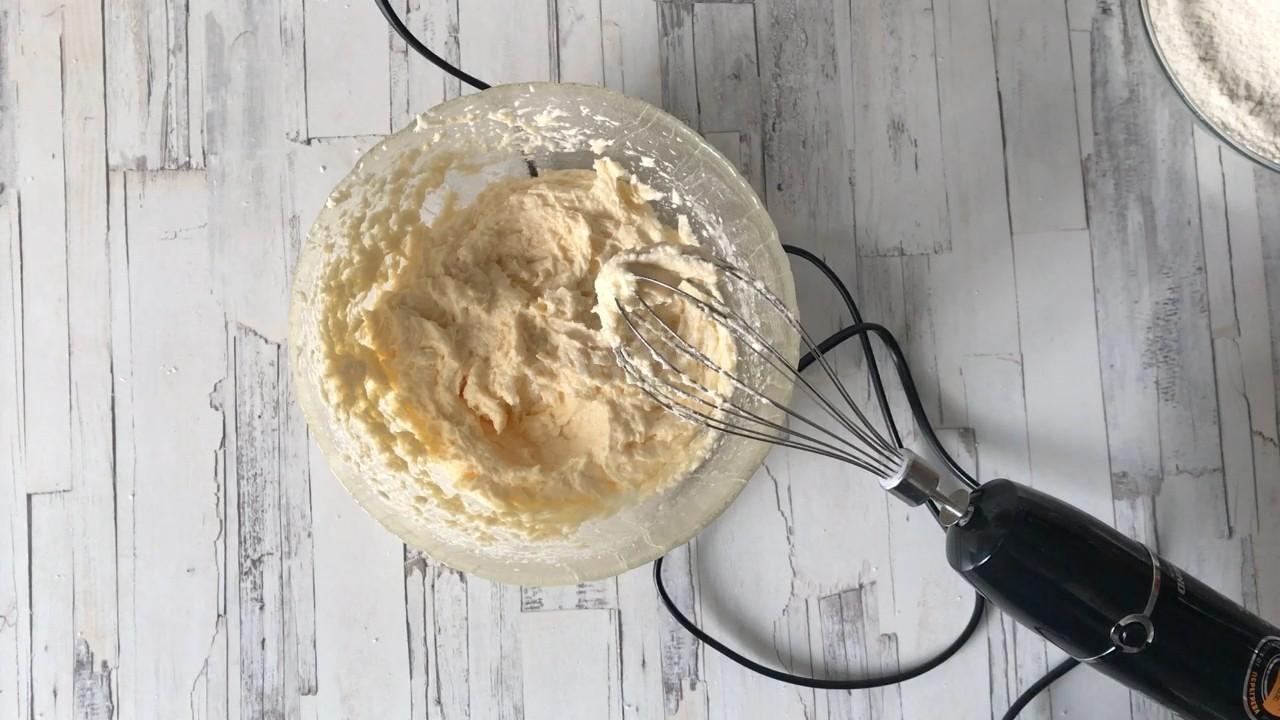 Шаг 4 приготовления Вишневый пирог с замороженной вишней