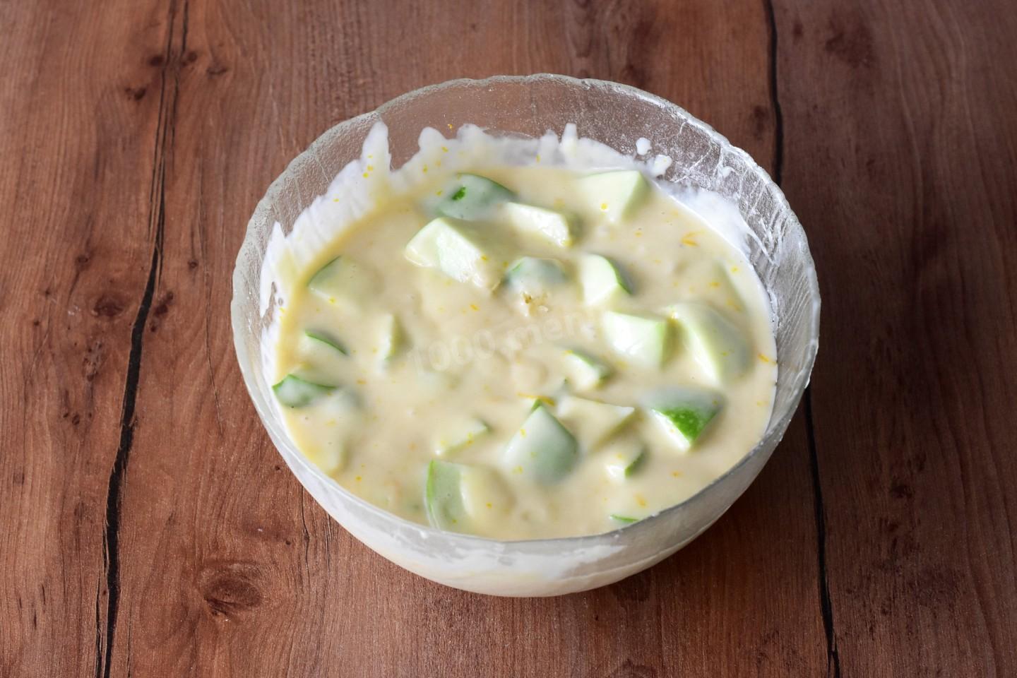 Шаг 6 приготовления Постная шарлотка с яблоками в духовке