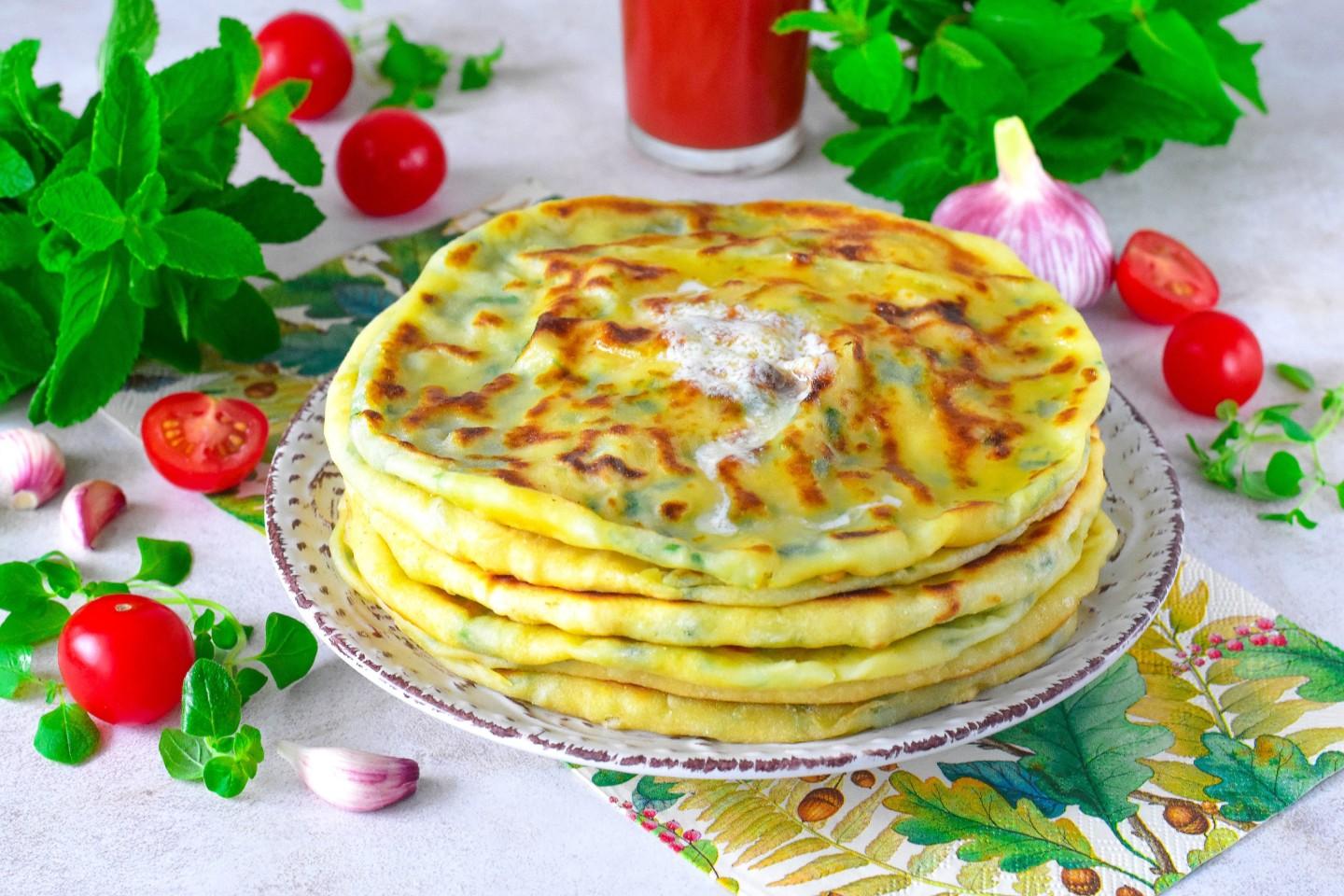 Обложка рецепта Хычины с картошкой на сковороде