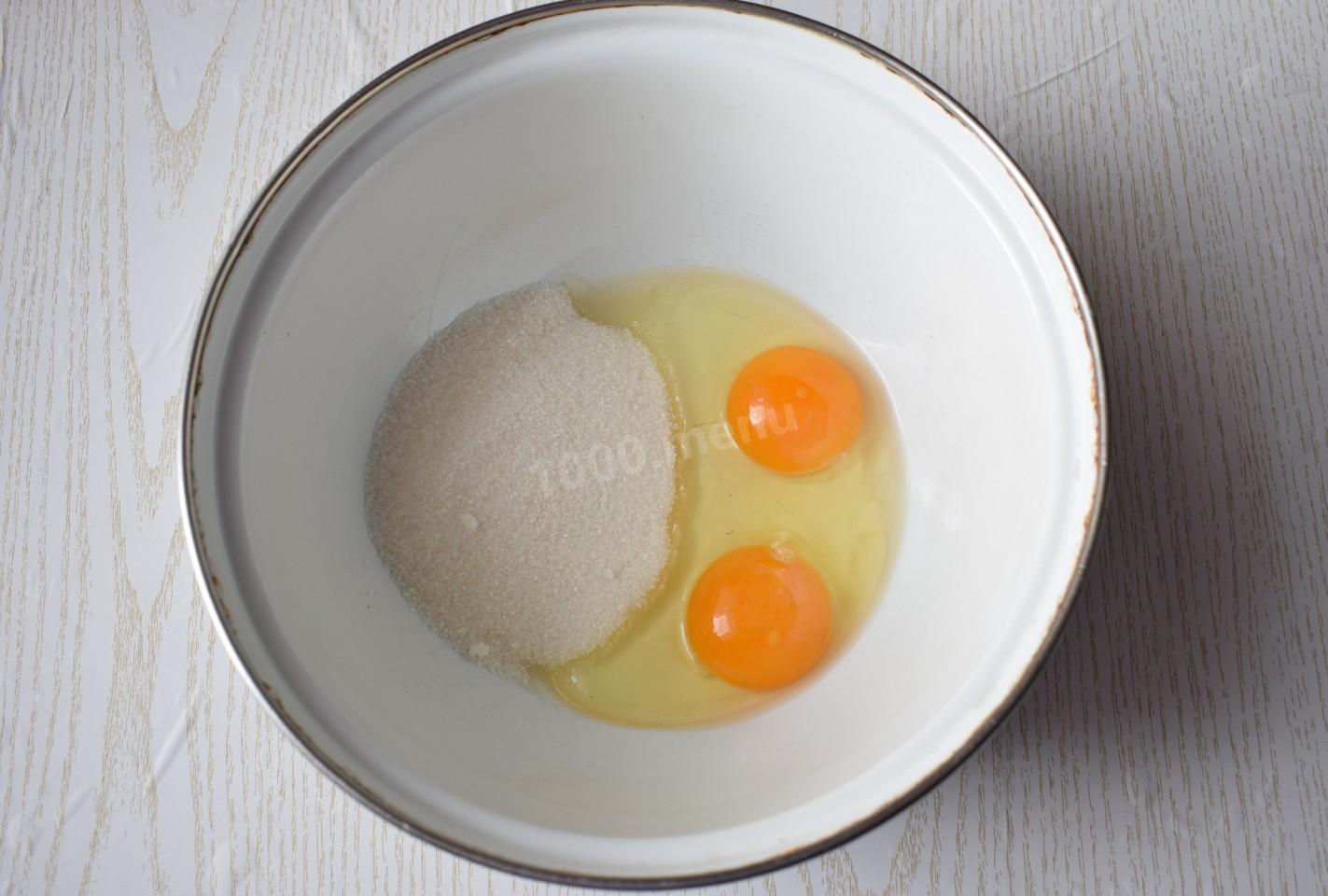 Шаг 2 приготовления Оладьи на сметане пышные без дрожжей быстро и вкусно