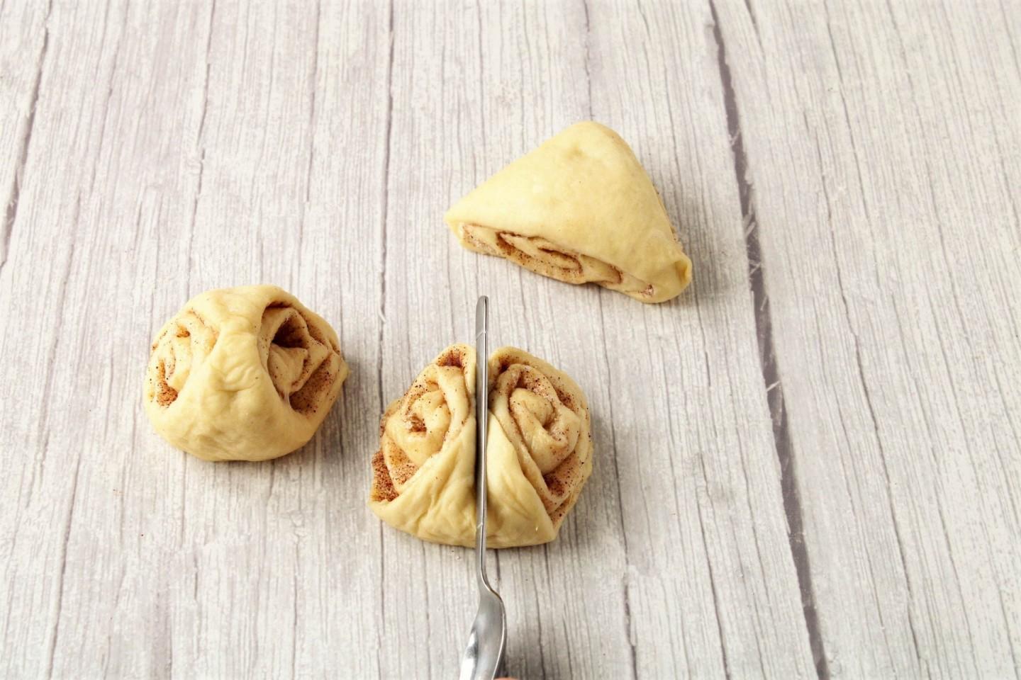Шаг 20 приготовления Булочки с корицей из дрожжевого теста