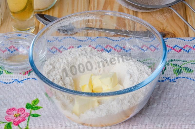 Шаг 3 приготовления Трубочки канноли по-сицилийски