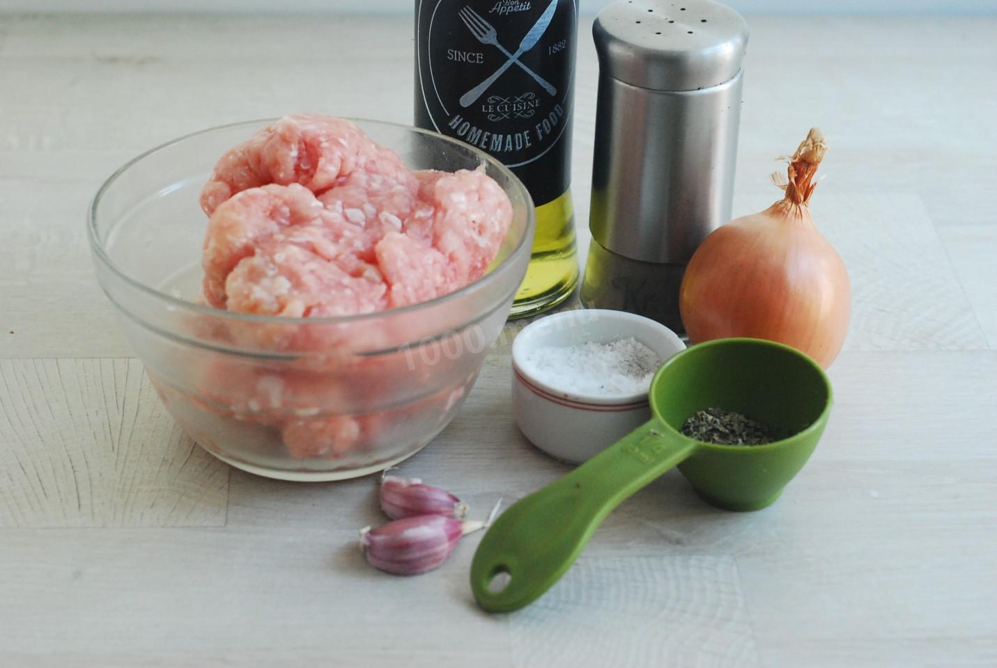 Шаг 1 приготовления Заливной пирог с мясом на кефире простой