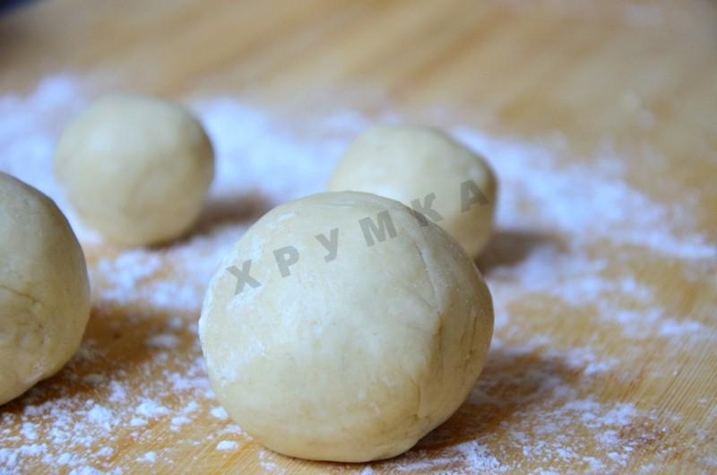 Шаг 9 приготовления Пирожки на сметане Элеш с курицей