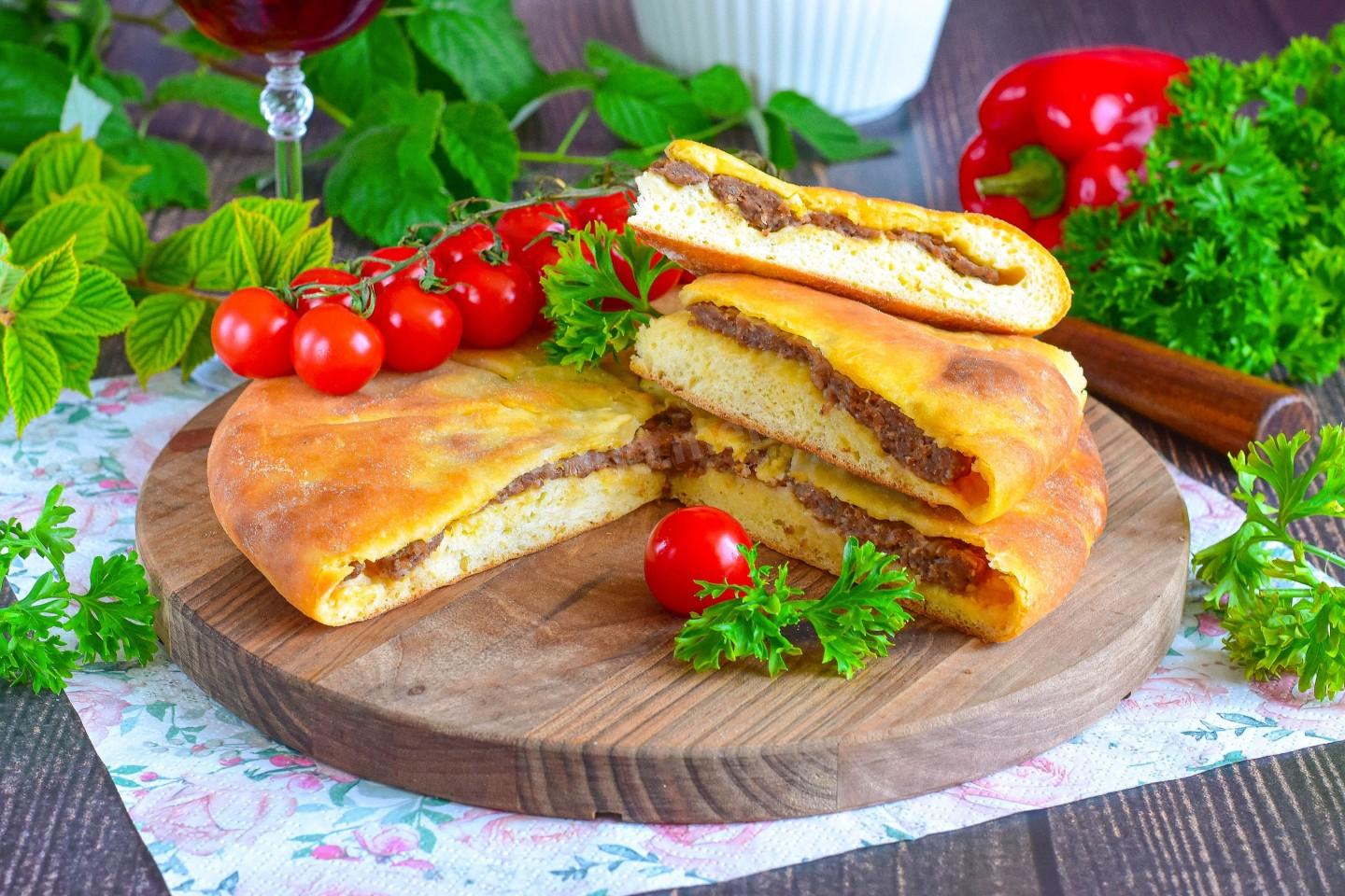 Обложка рецепта Осетинский пирог с мясом в духовке