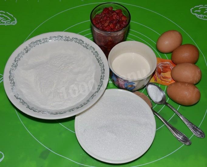 Шаг 1 приготовления Пирог с земляникой