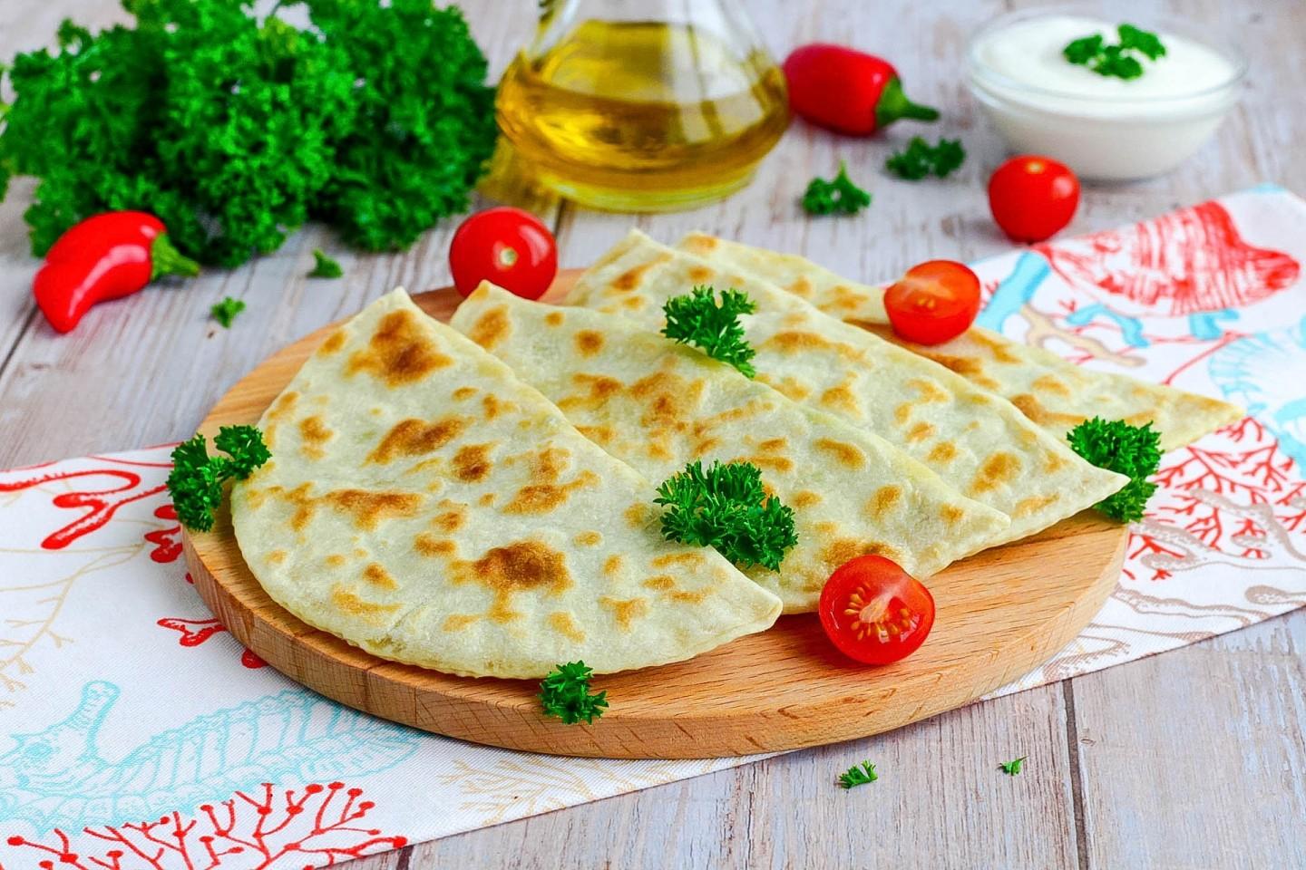 Шаг 19 приготовления Тонкие лепешки на сковороде из теста с начинкой