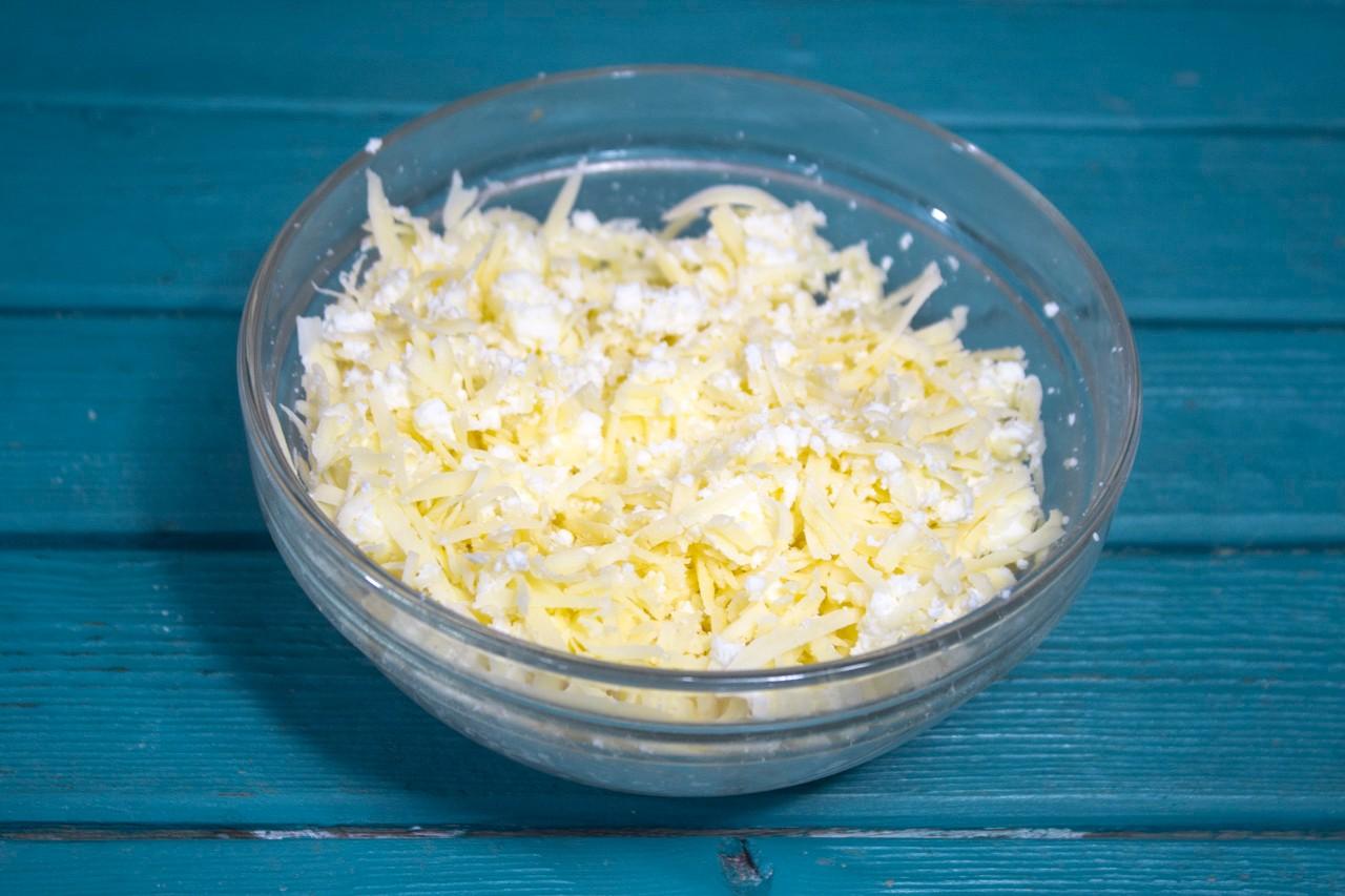 Шаг 4 приготовления Пирог из лаваша с сыром в духовке