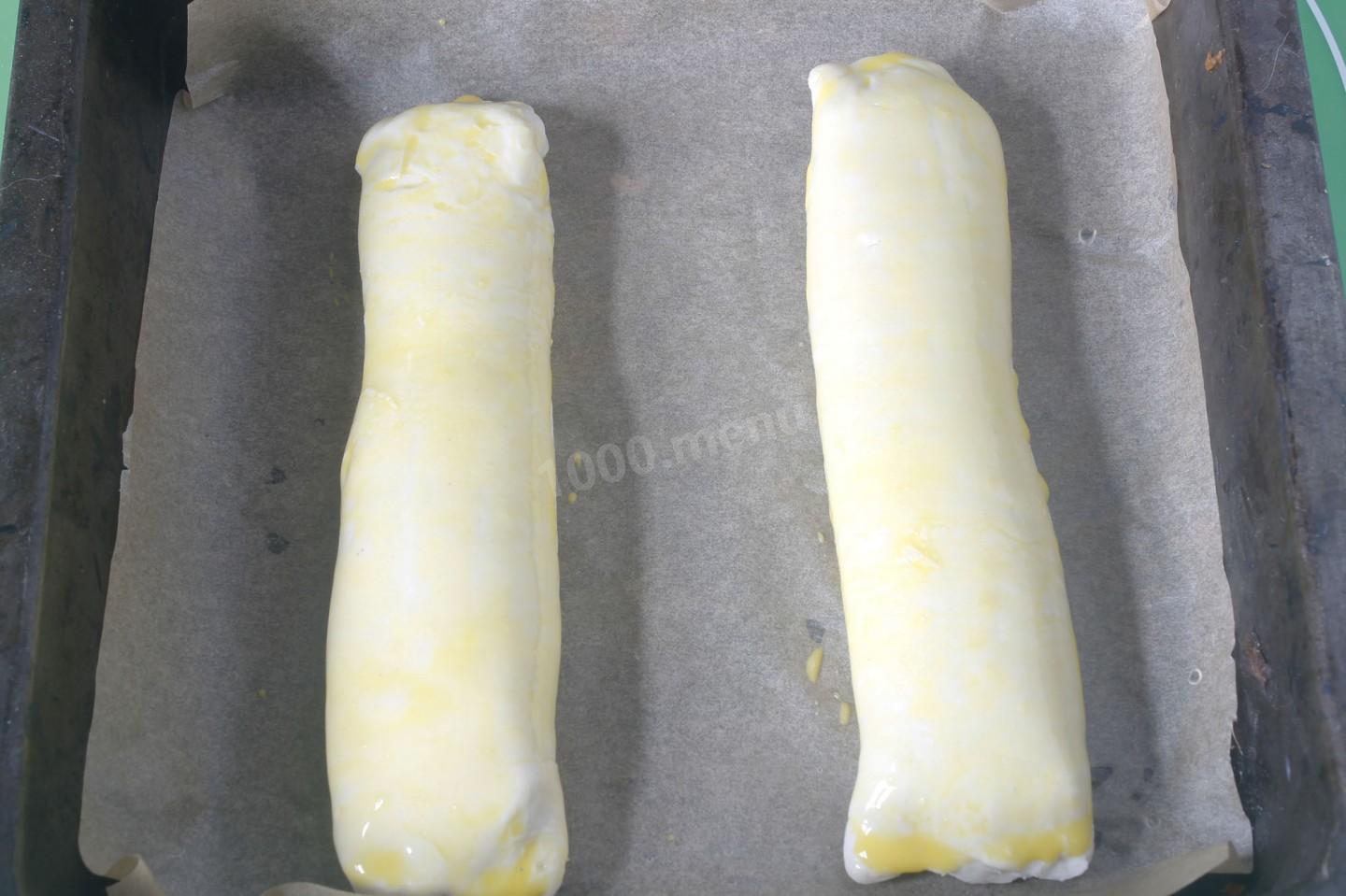 Шаг 6 приготовления Пирожки из слоеного дрожжевого теста с мясом в духовке