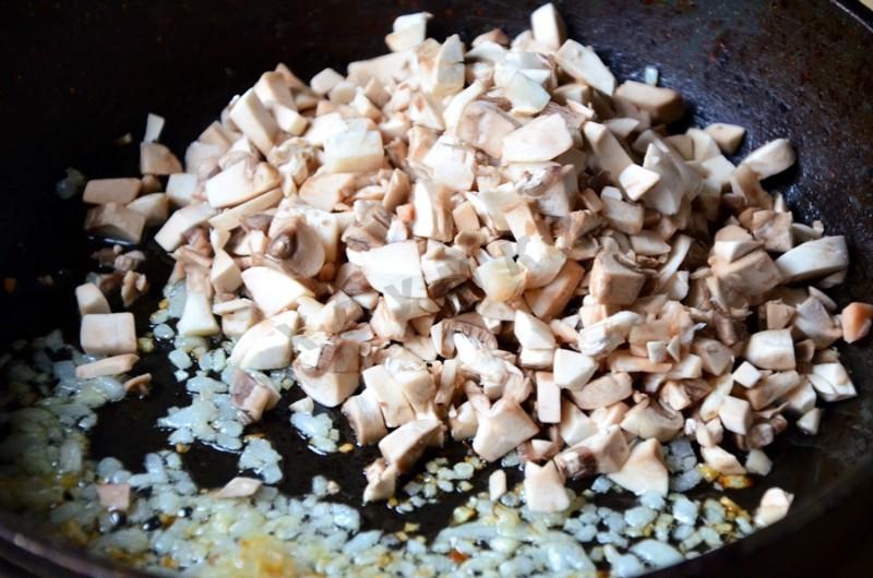 Шаг 5 приготовления Пирожки с картошкой и грибами