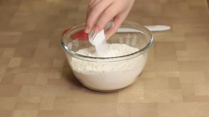 Шаг 1 приготовления Песочные кольца с орехами по госту