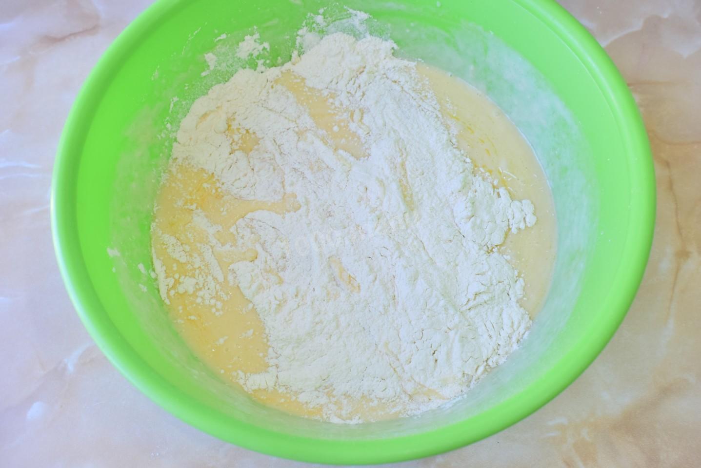 Шаг 5 приготовления Пирог с рисом и яйцом в духовке