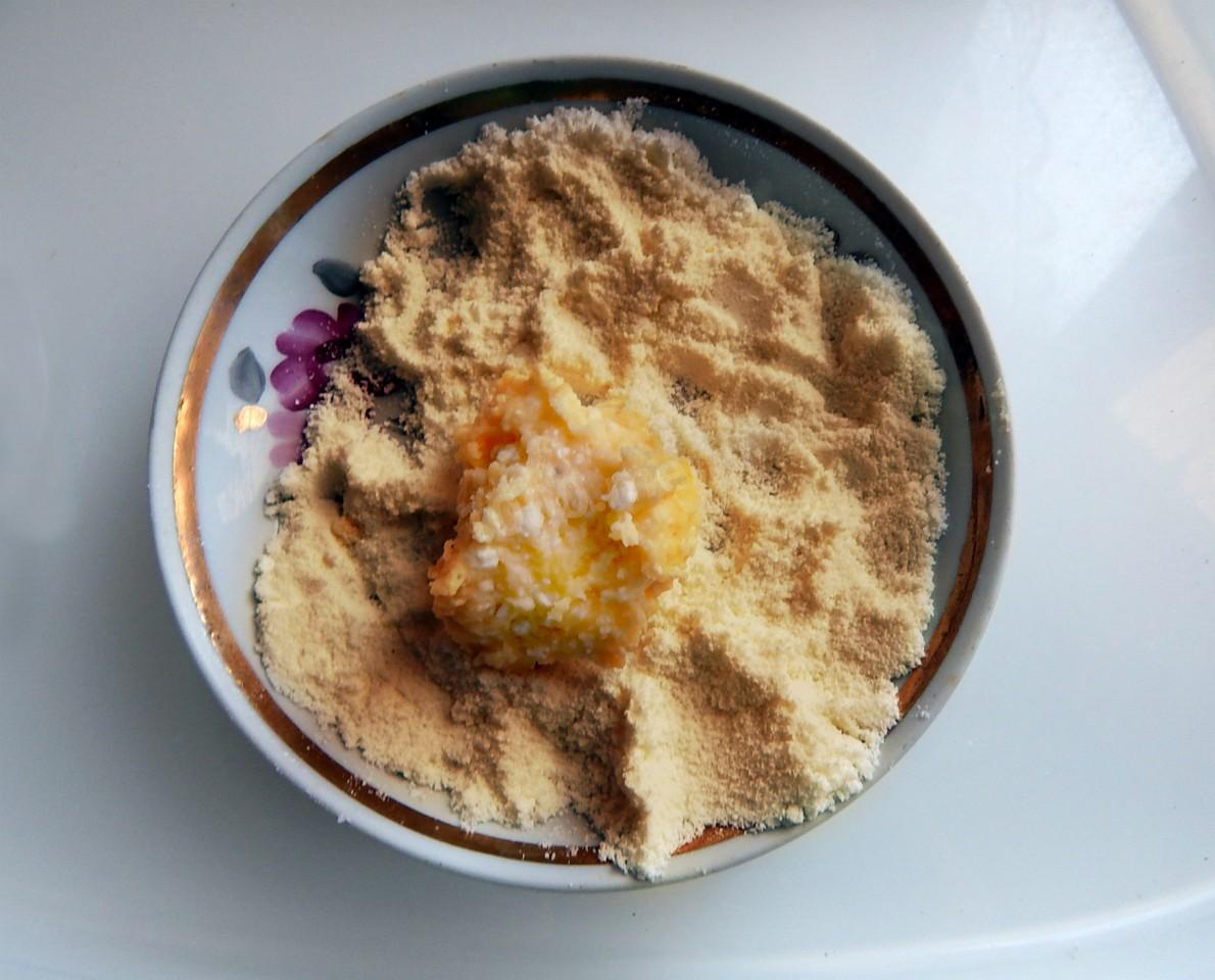 Шаг 4 приготовления Сырники без муки и манки