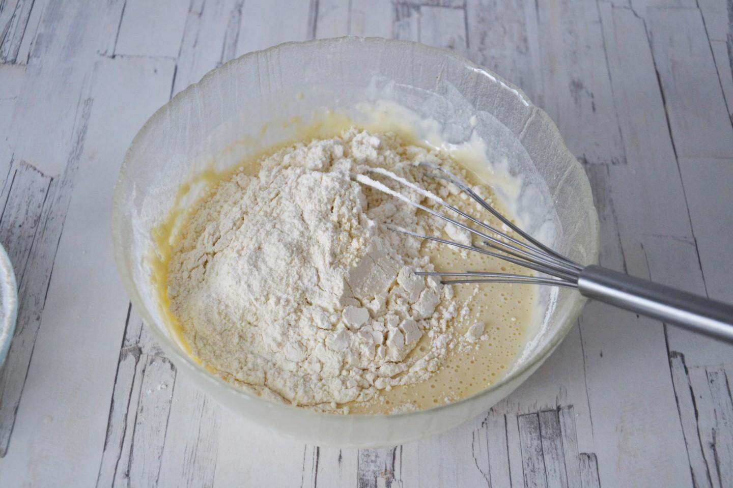 Шаг 6 приготовления Оладьи из кукурузной муки