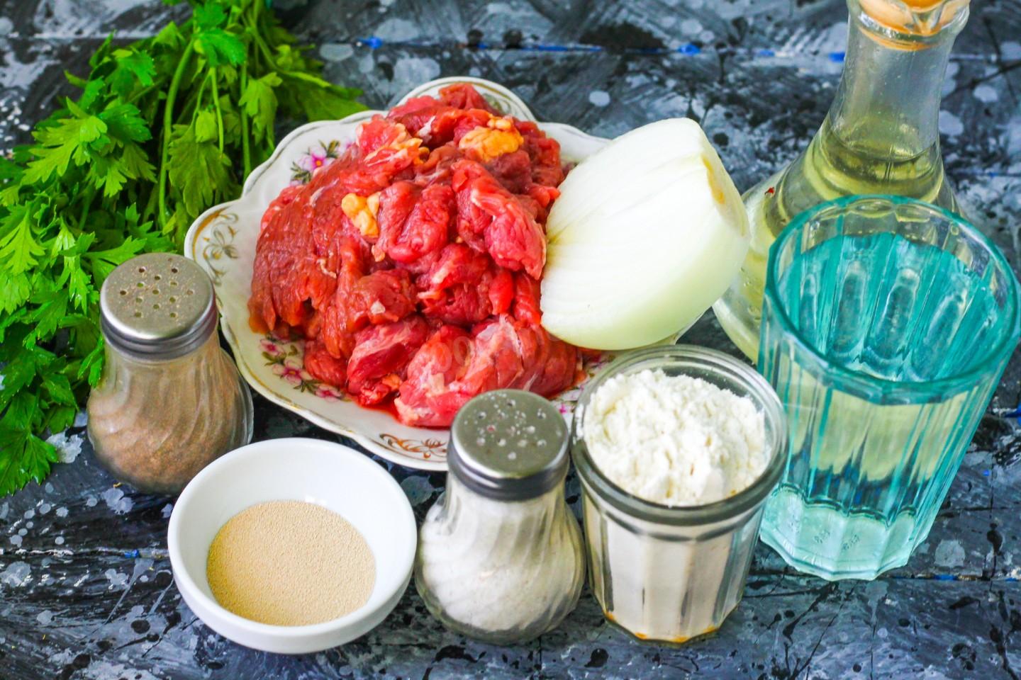 Шаг 1 приготовления Беляши татарские с мясом