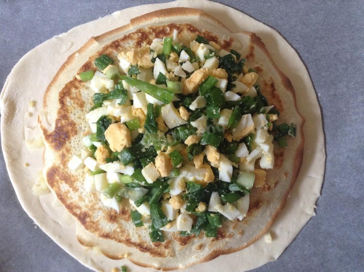 Шаг 11 приготовления Курник с картошкой и курицей из слоеного теста в духовке