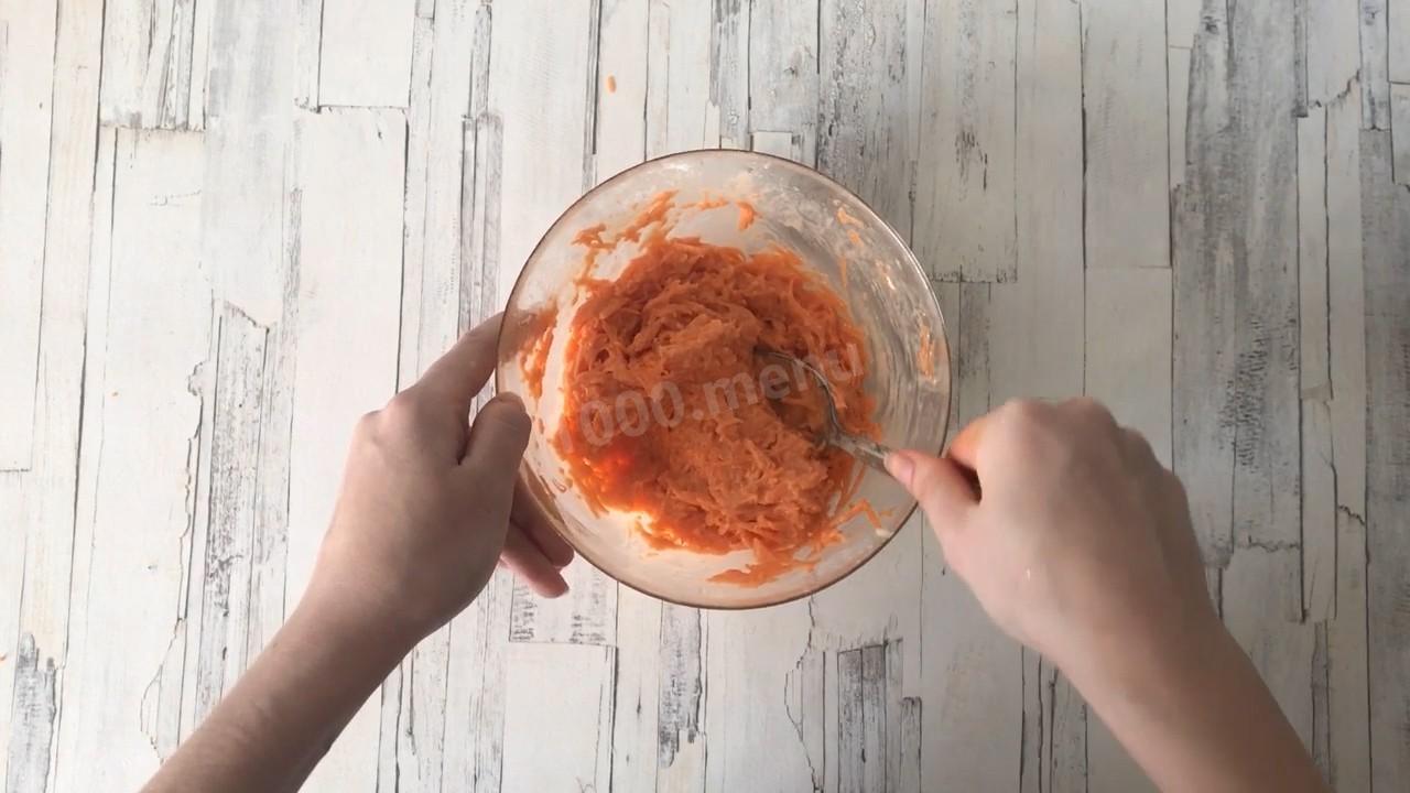 Шаг 6 приготовления Морковные оладьи
