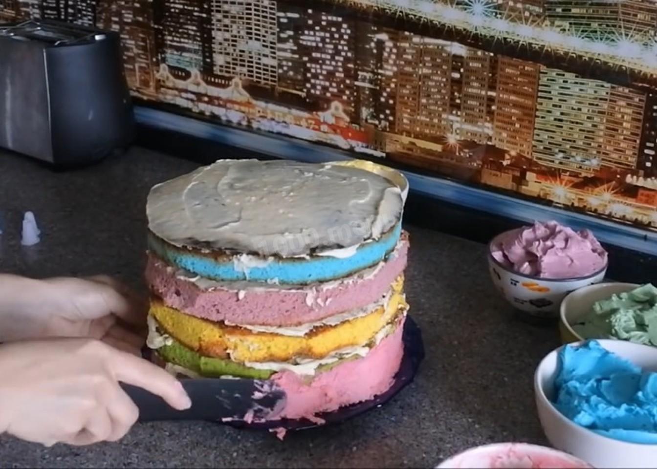 Шаг 9 приготовления Торт Литл Пони бисквитный из мастики