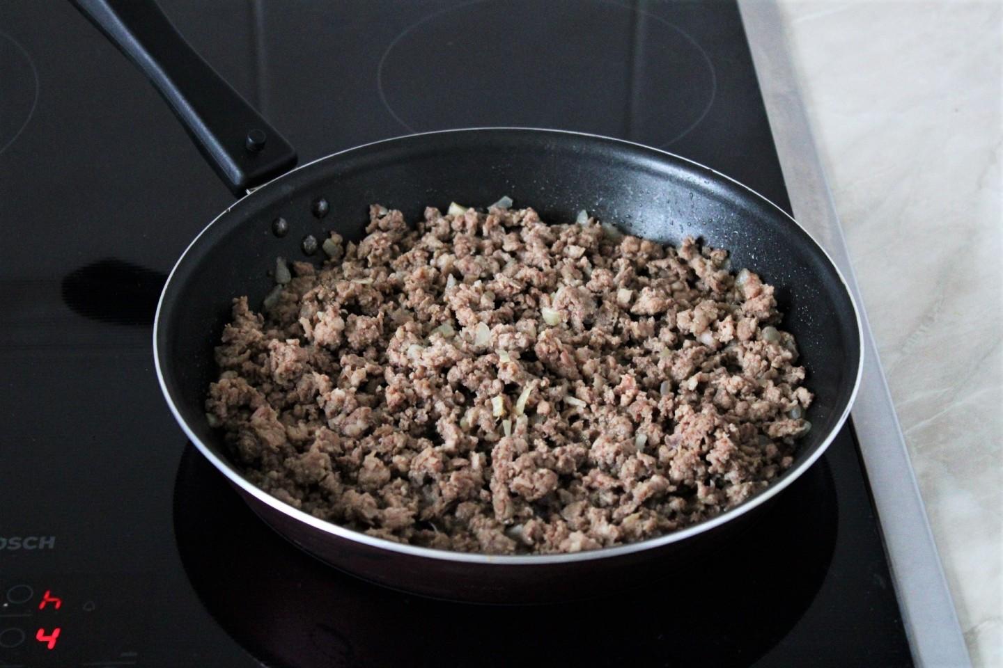 Шаг 17 приготовления Пирожки с мясом и картошкой в духовке