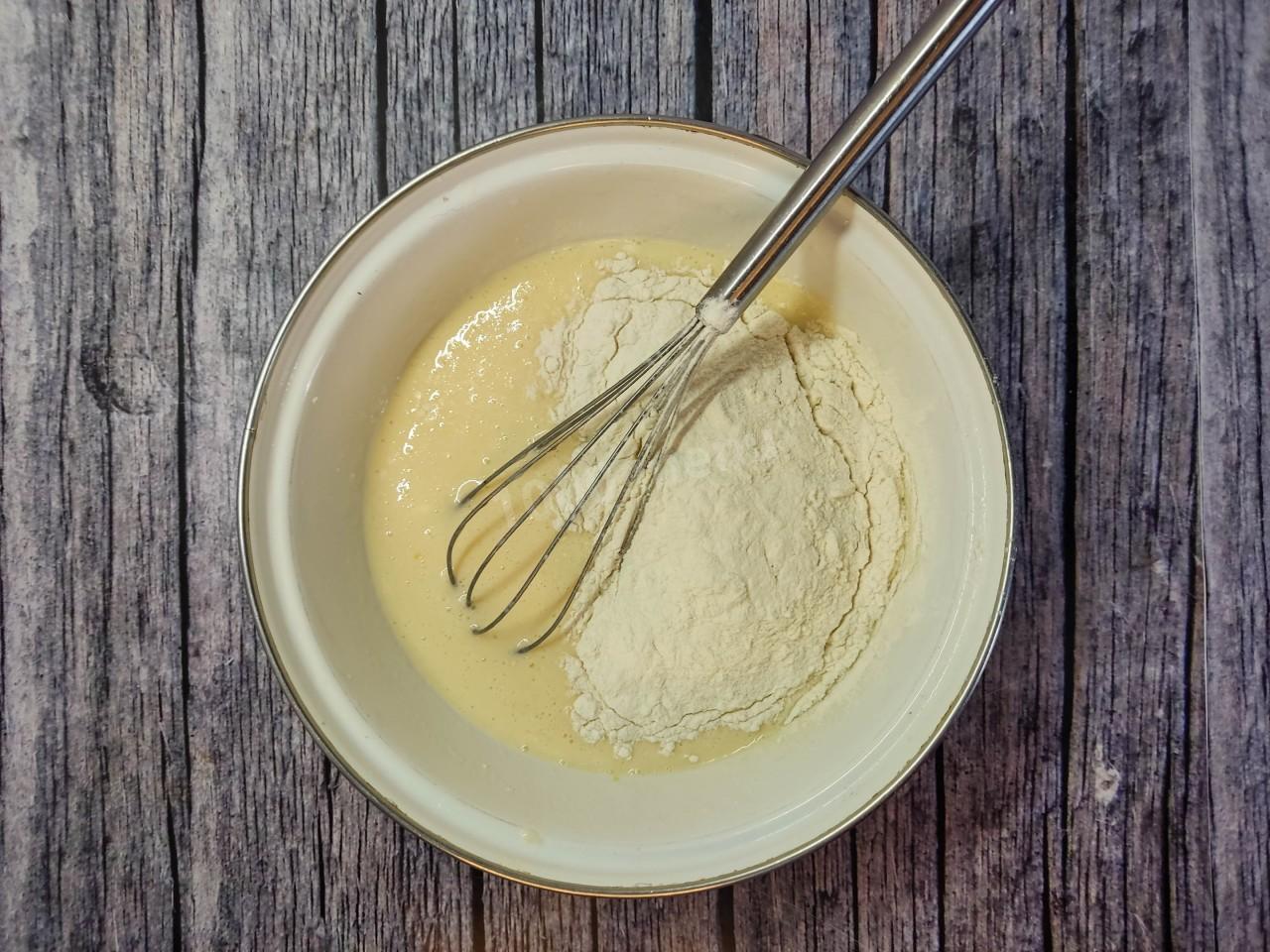 Шаг 5 приготовления Беляши без дрожжей на кефире с мясом