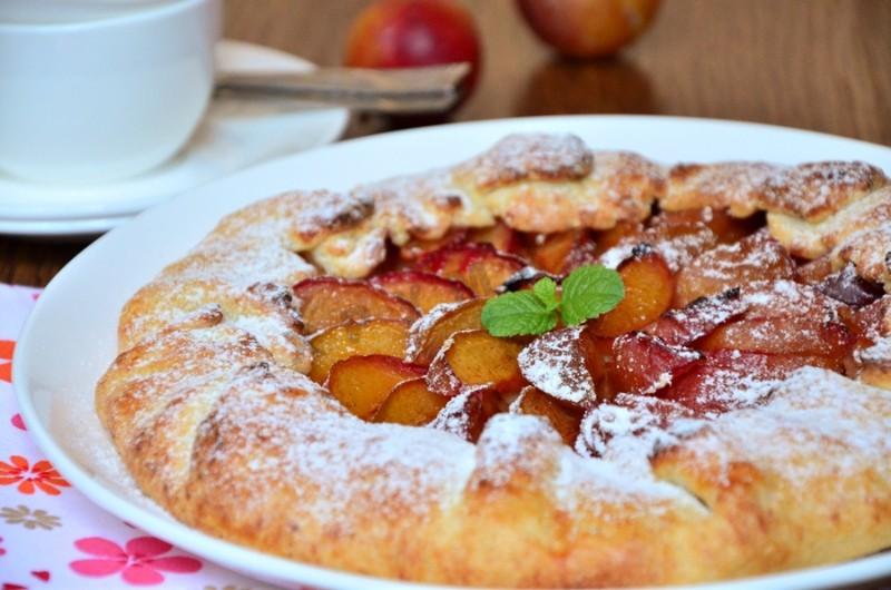Шаг 11 приготовления Творожная галета с фруктами