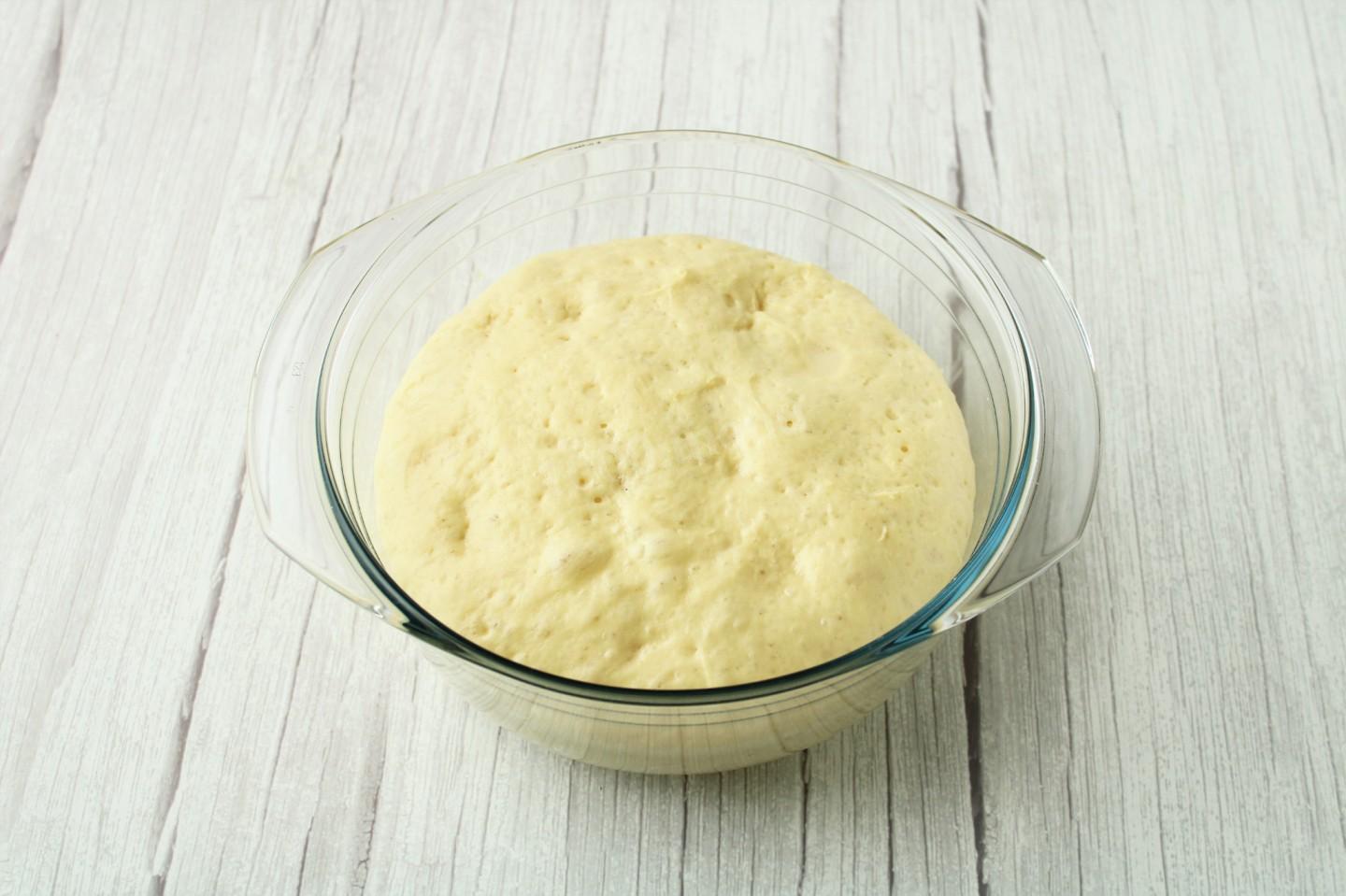 Шаг 15 приготовления Открытые пирожки с мясом в духовке