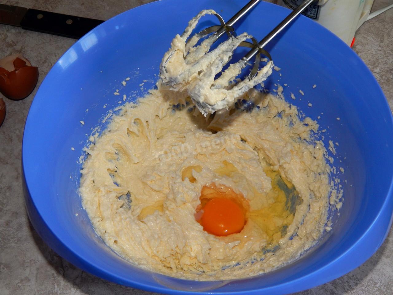 Шаг 5 приготовления Классический кекс с изюмом