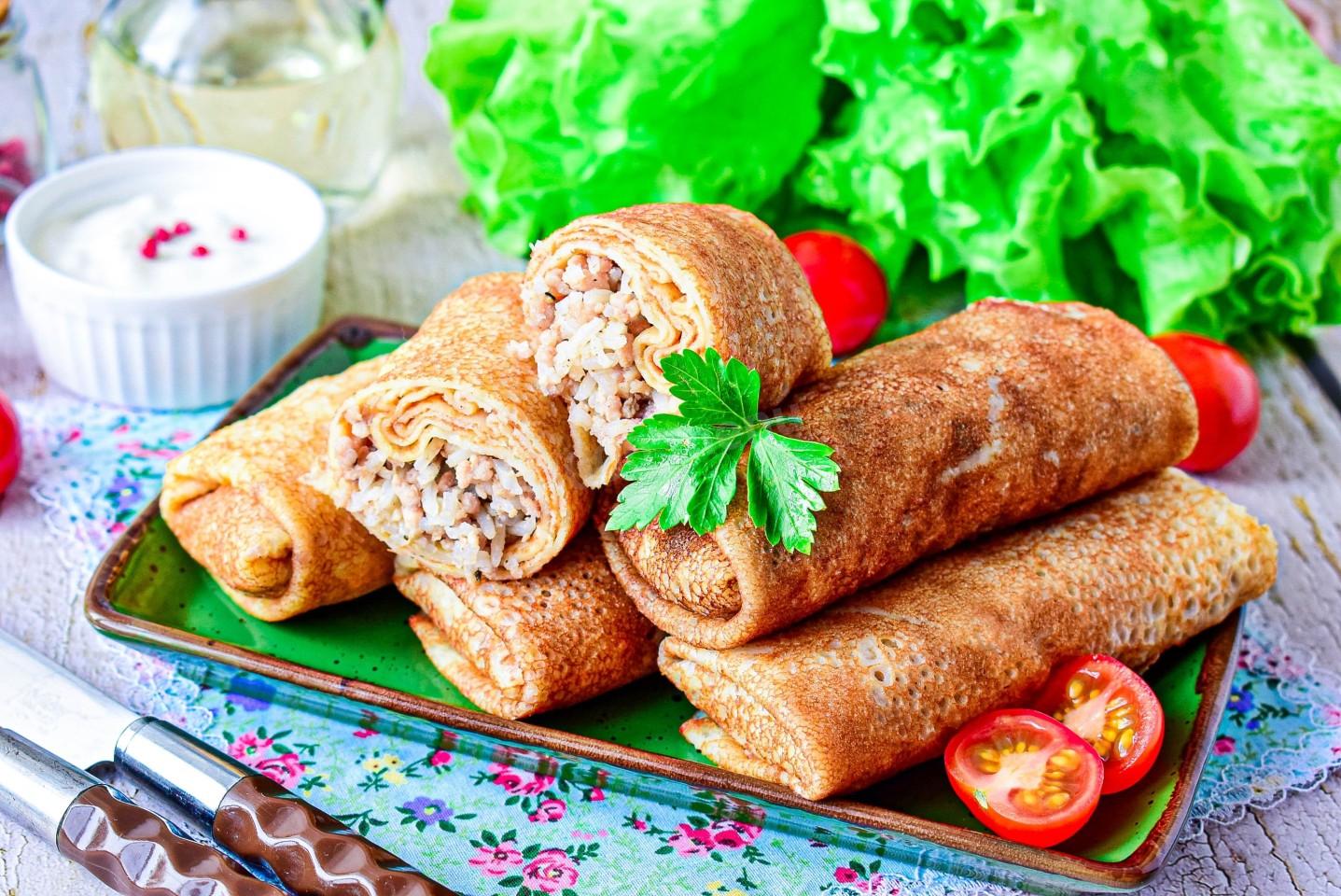 Шаг 12 приготовления Блины с мясом и рисом