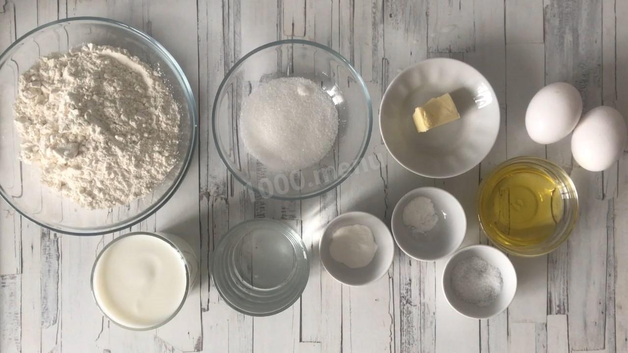 Шаг 1 приготовления Блины на кислом молоке с дырочками