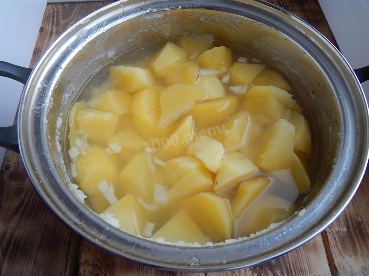 Шаг 1 приготовления Татарские лепешки с картошкой Кыстыбый