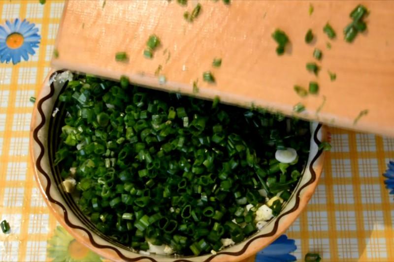 Шаг 9 приготовления Пирожки из теста на кислом молоке