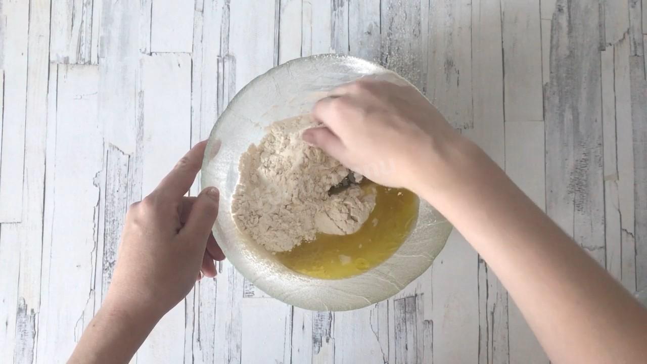 Шаг 4 приготовления Итальянская лепешка фокачча
