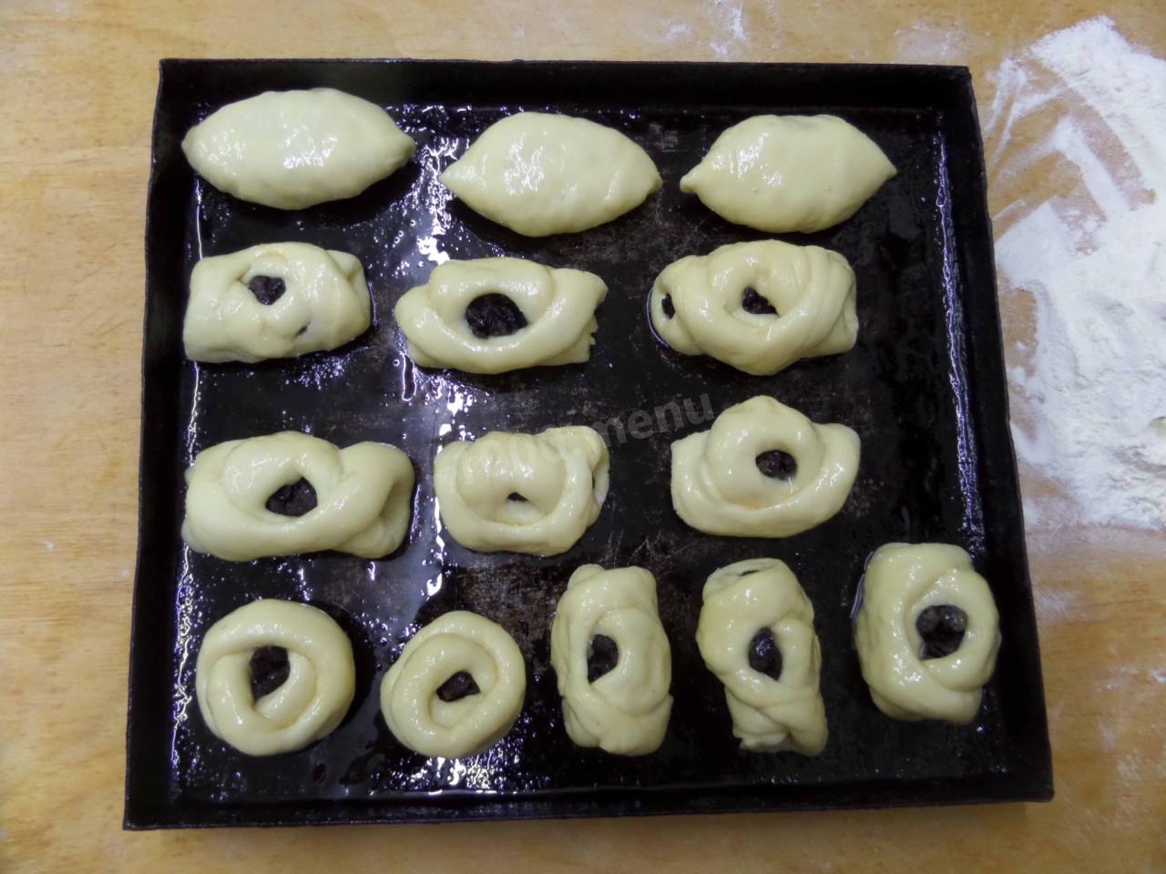 Шаг 10 приготовления Пирожки с изюмом