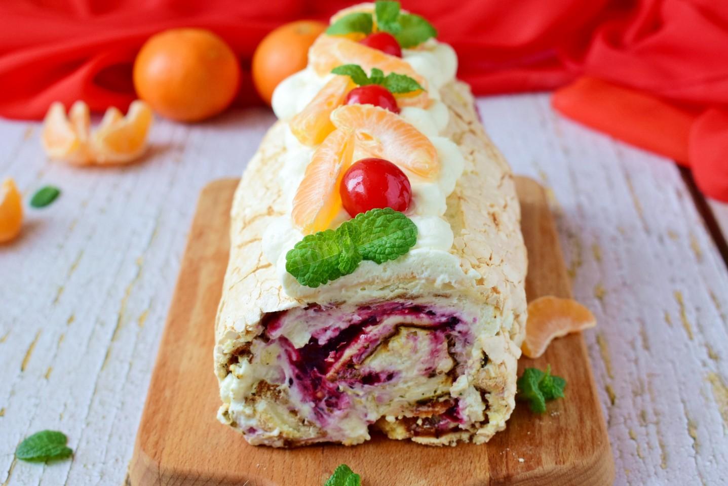 Шаг 14 приготовления Меренговый рулет с творожным сыром и сливками