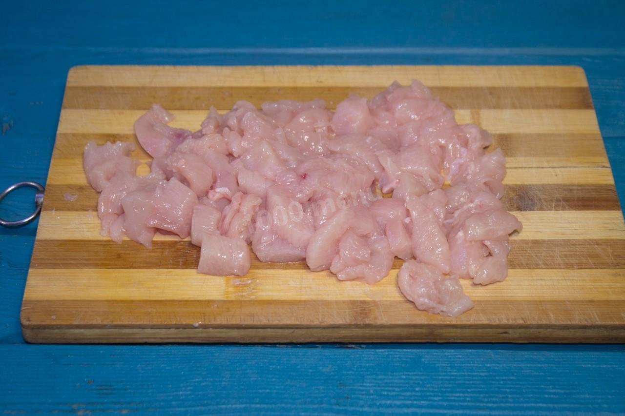 Шаг 3 приготовления Пирог на кефире с курицей
